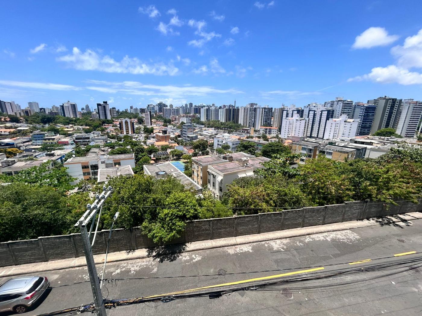 Apartamento - Caminho das árvores