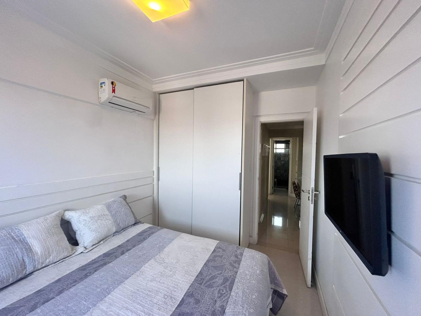 Apartamento - Caminho das árvores