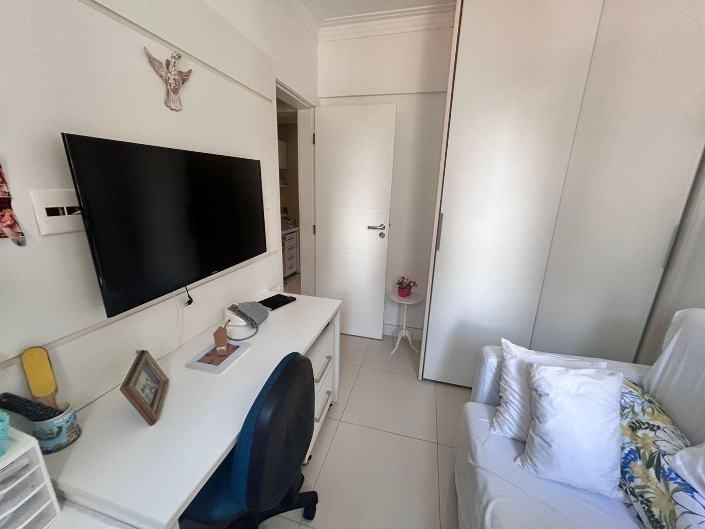 Apartamento - Caminho das árvores