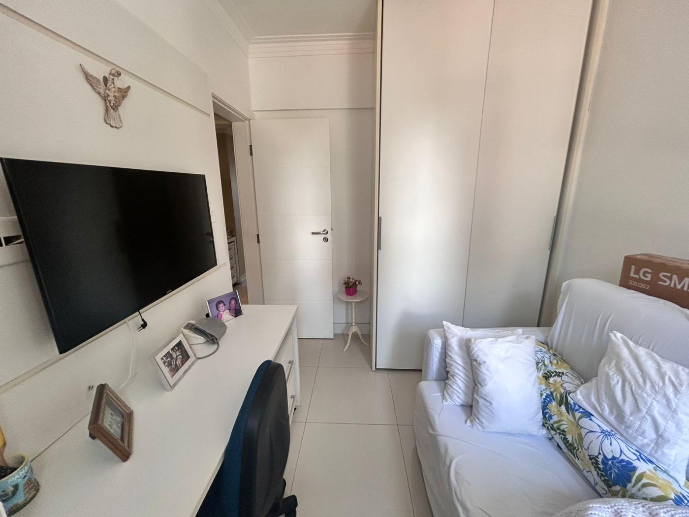 Apartamento - Caminho das árvores