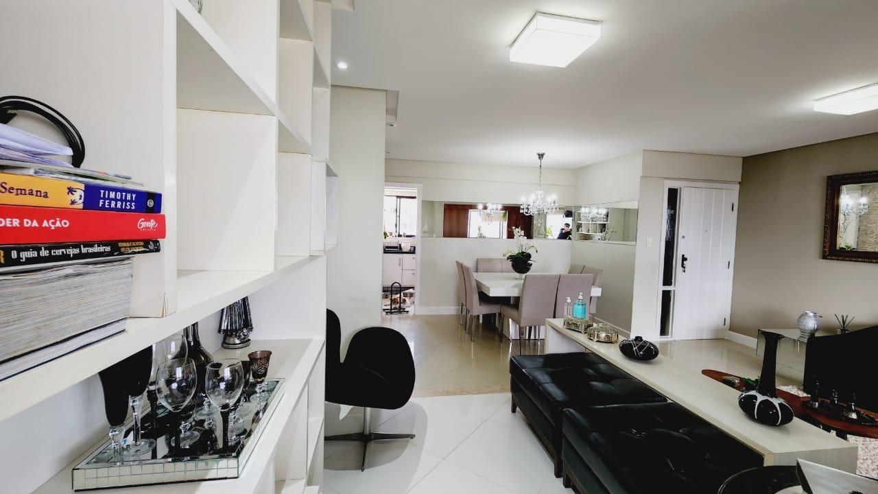 Apartamento - Caminho das árvores