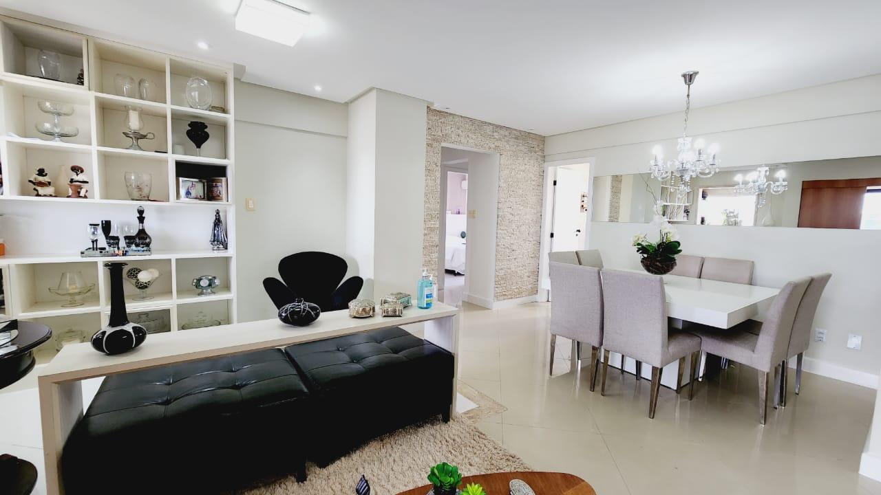 Apartamento - Caminho das árvores
