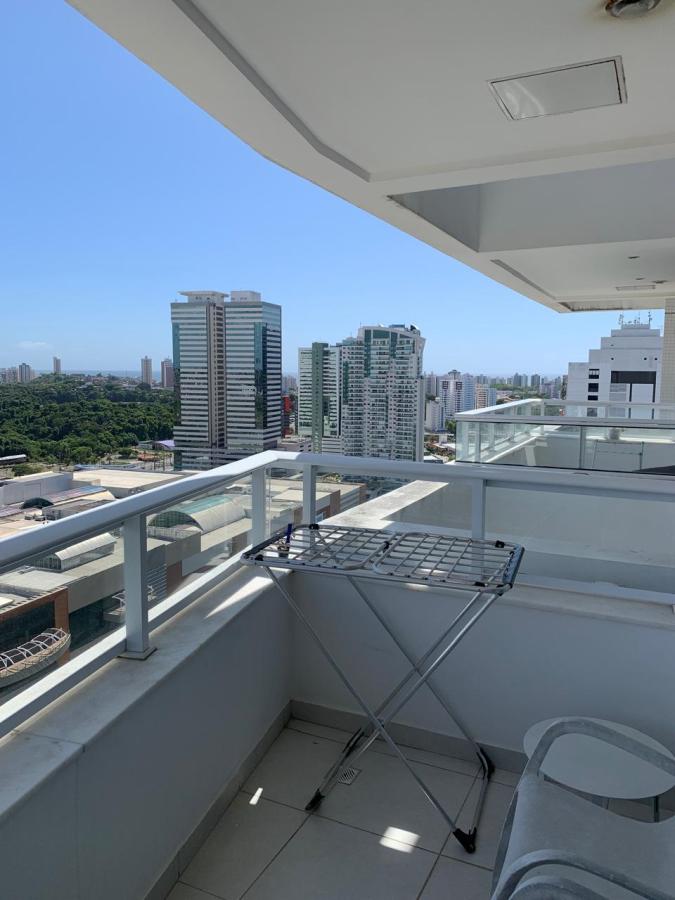Apartamento - Caminho das árvores