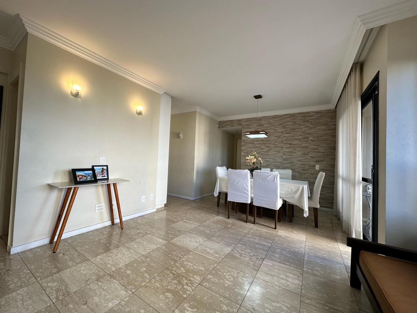 Apartamento - Itaigara