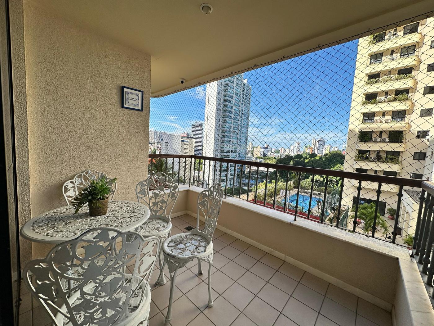 Apartamento - Itaigara