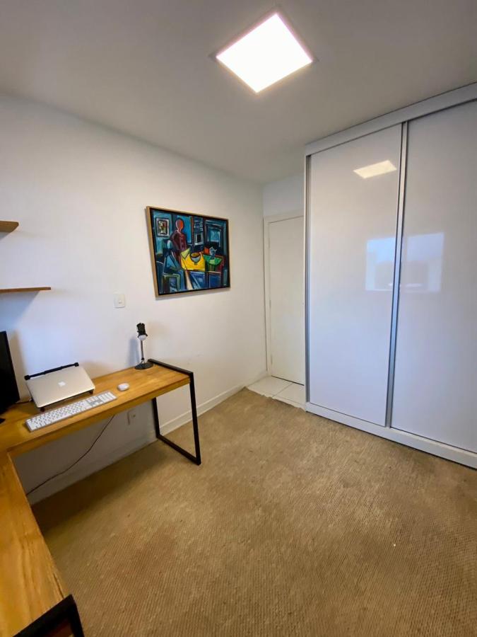Apartamento - Caminho das árvores