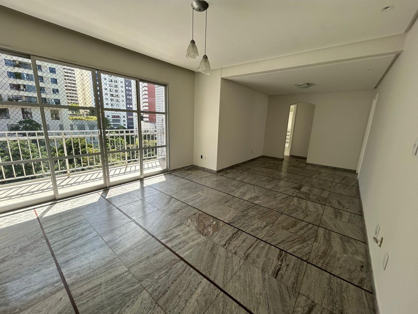 Apartamento - Itaigara