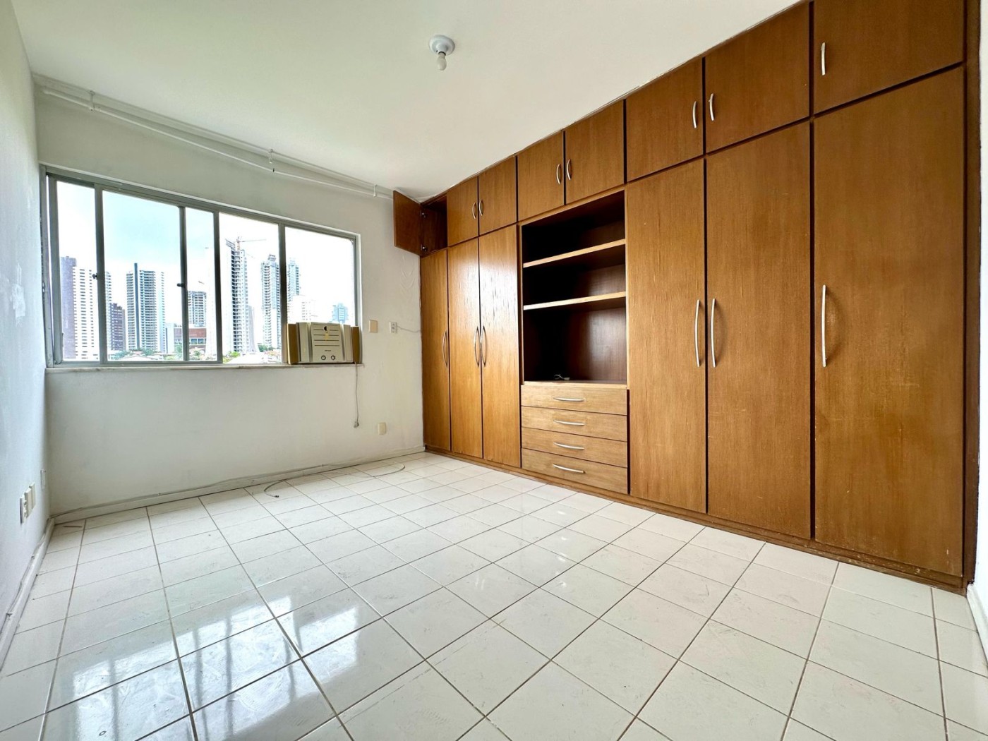 Apartamento - Caminho das árvores