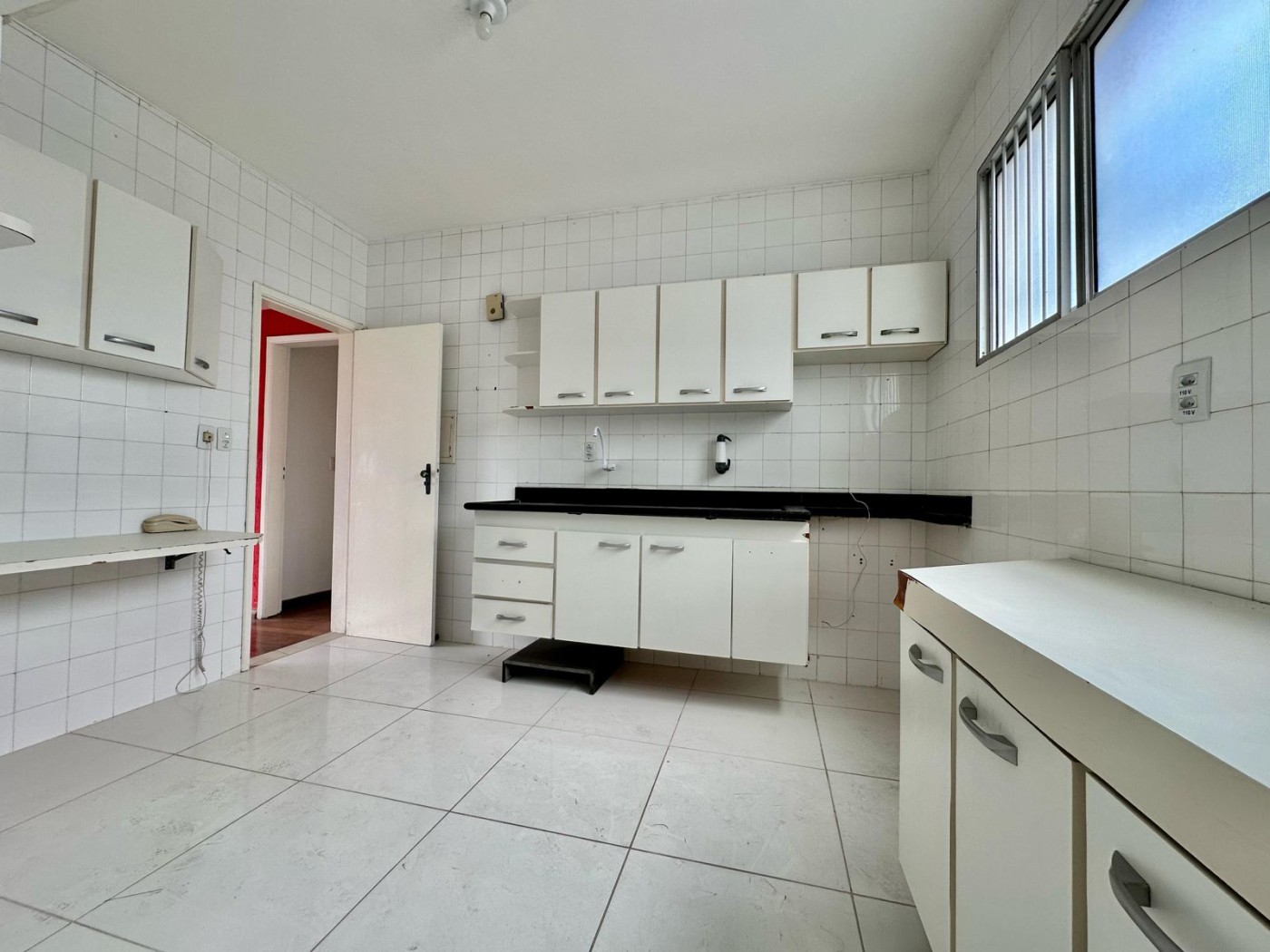 Apartamento - Caminho das árvores