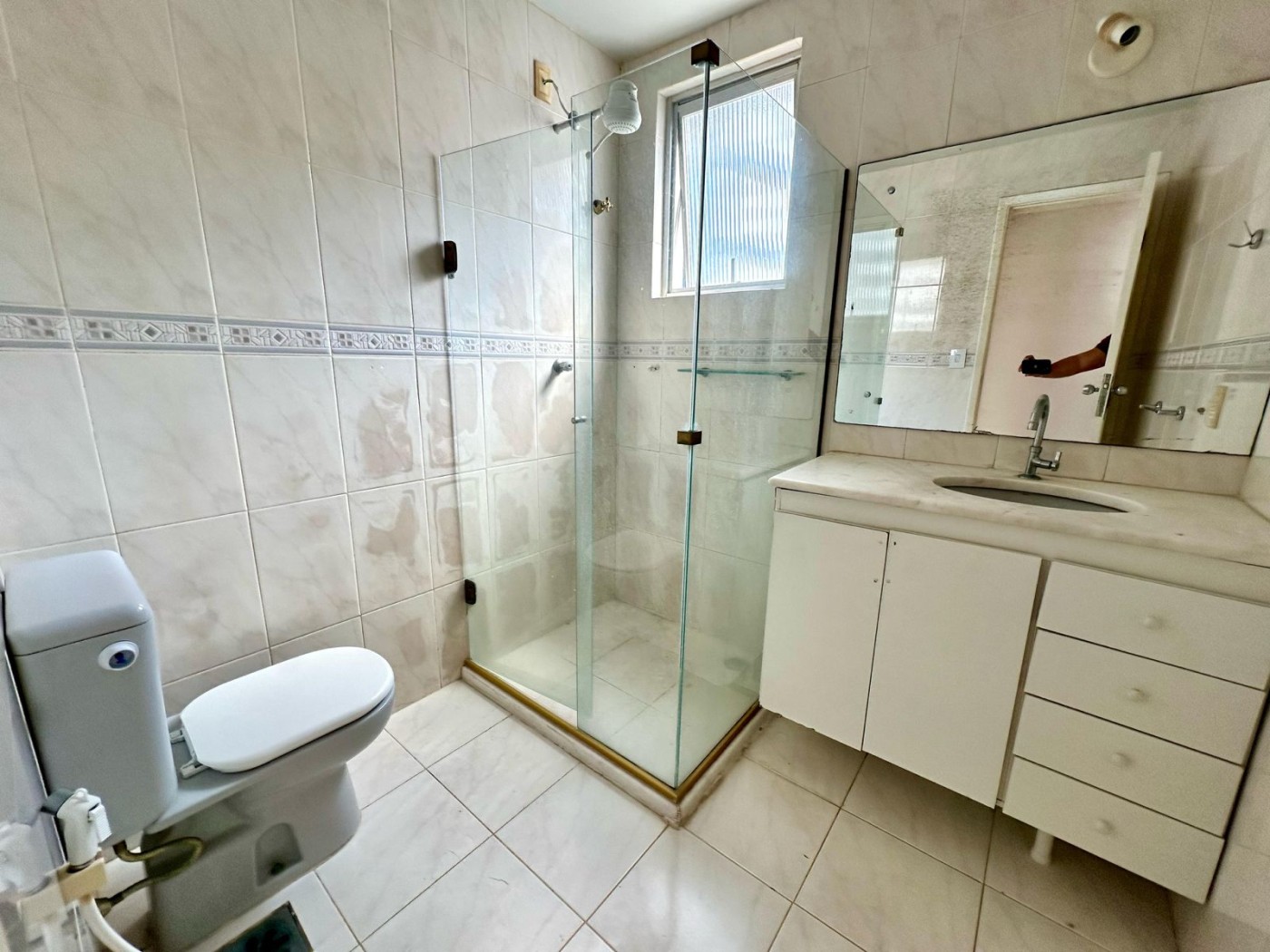 Apartamento - Caminho das árvores