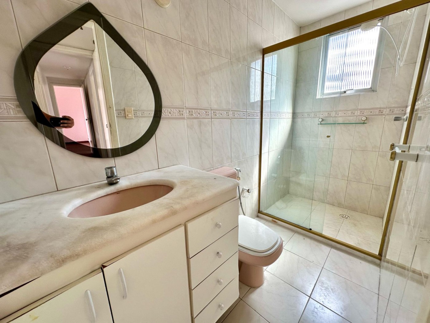 Apartamento - Caminho das árvores