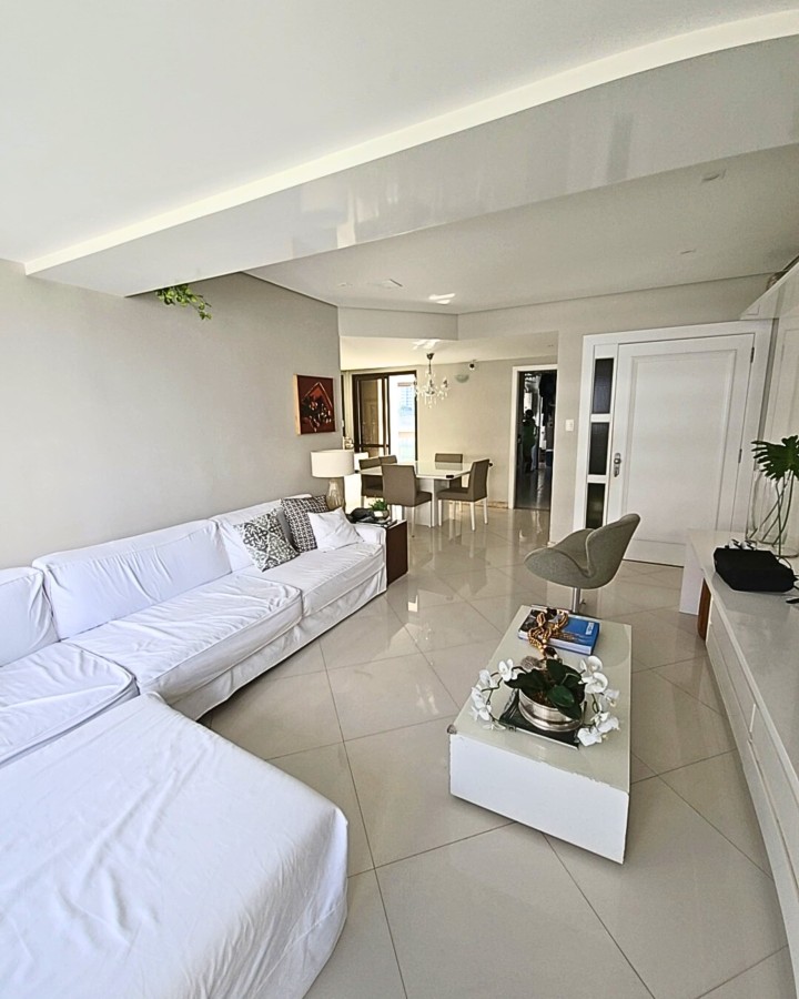 Apartamento - Itaigara