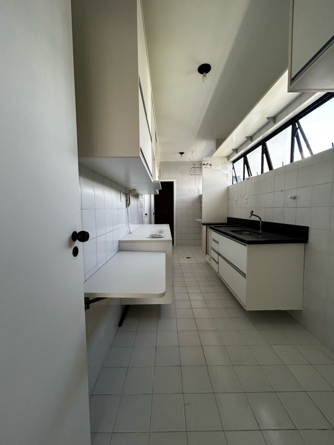 Apartamento - Caminho das árvores