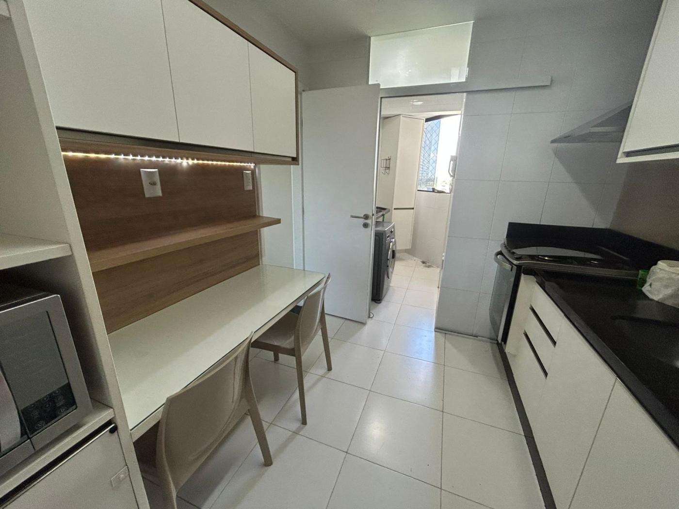 Apartamento - Caminho das árvores