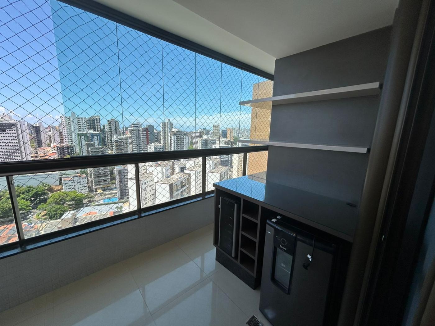 Apartamento - Caminho das árvores