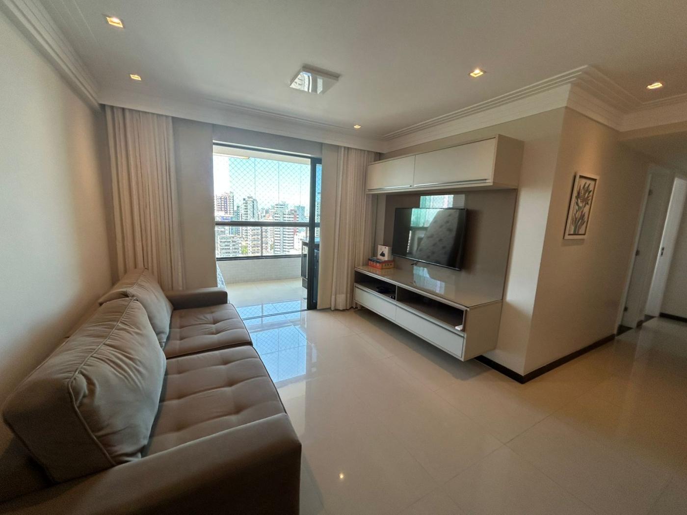 Apartamento - Caminho das árvores