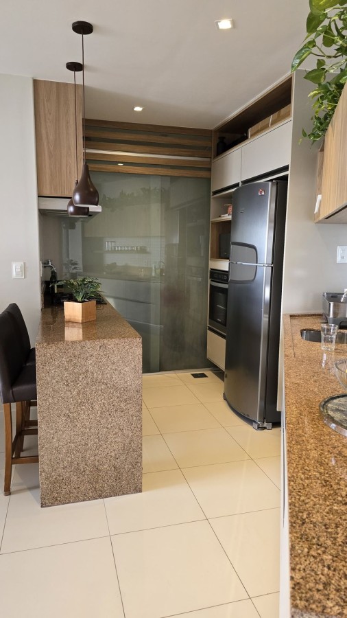 Apartamento - Caminho das árvores