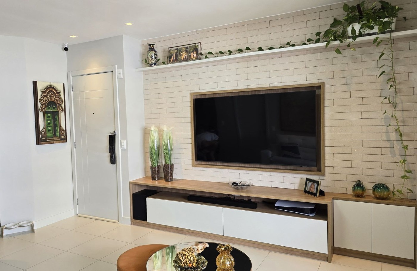 Apartamento - Caminho das árvores