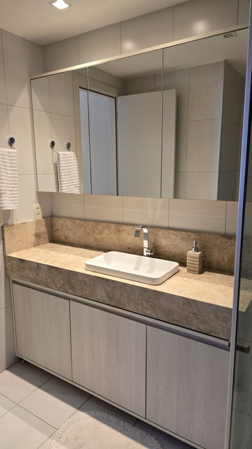 Apartamento - Caminho das árvores