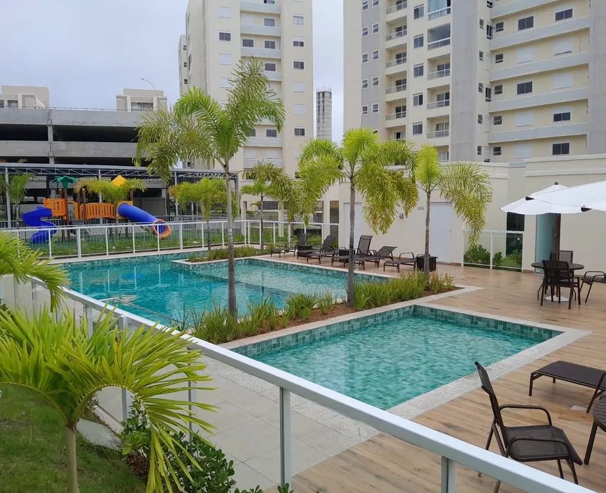 Apartamento - Buraquinho