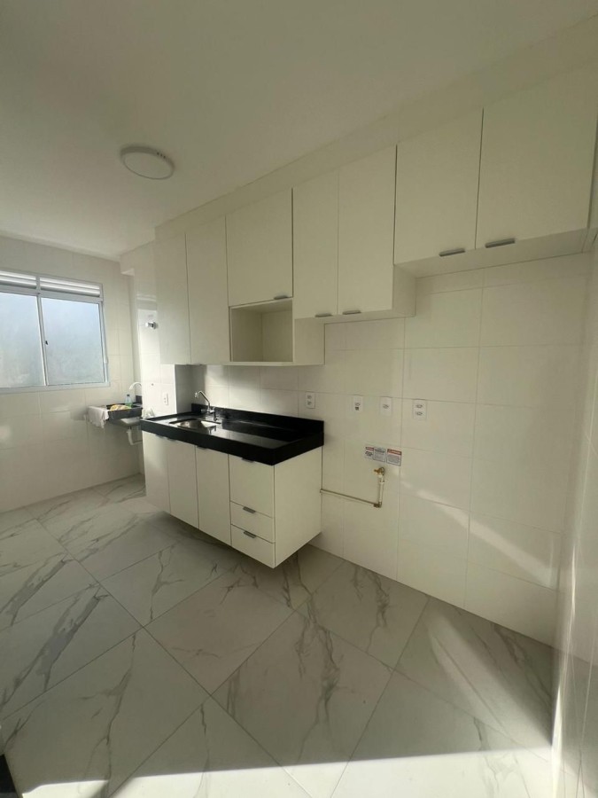 Apartamento - Buraquinho