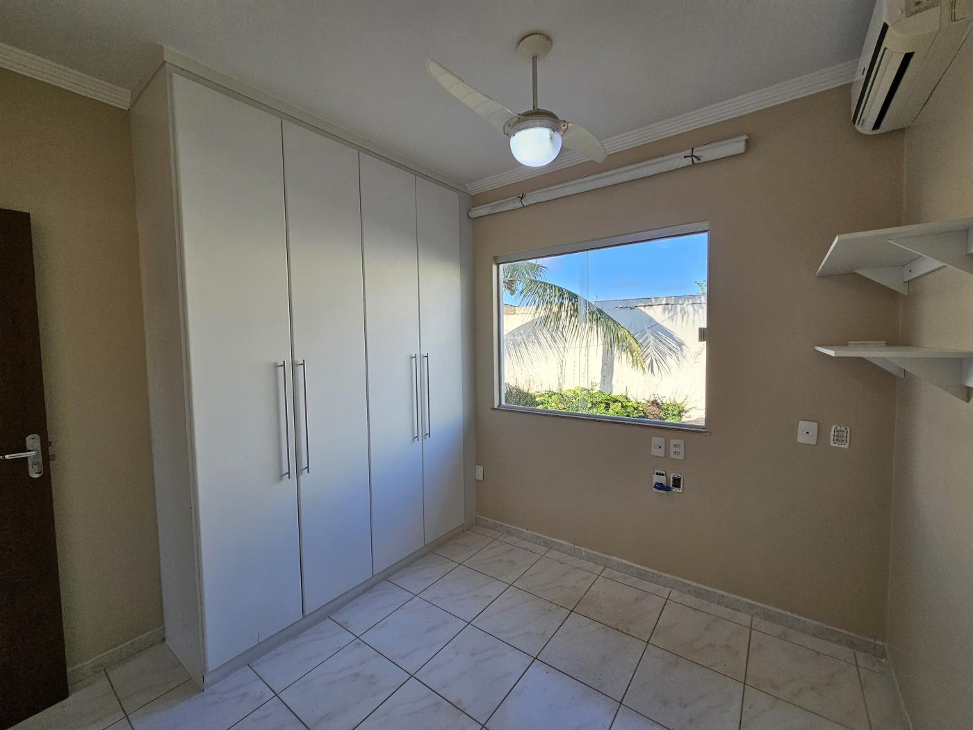 Apartamento - Buraquinho