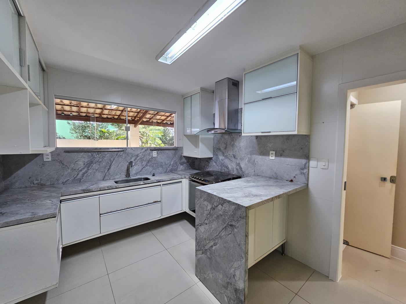 Apartamento - Buraquinho