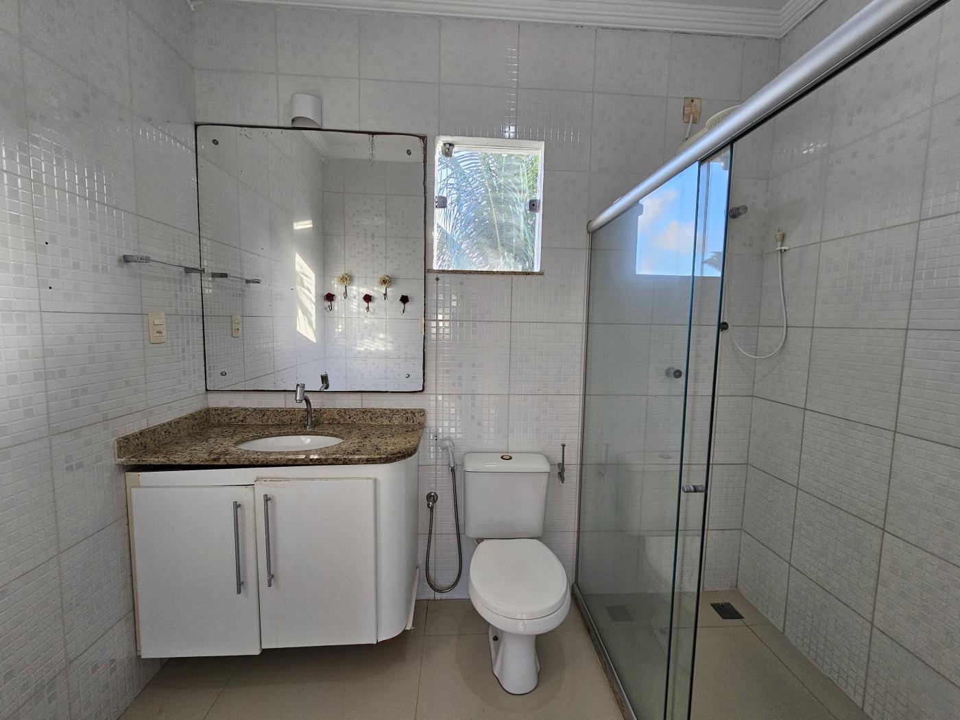 Apartamento - Buraquinho