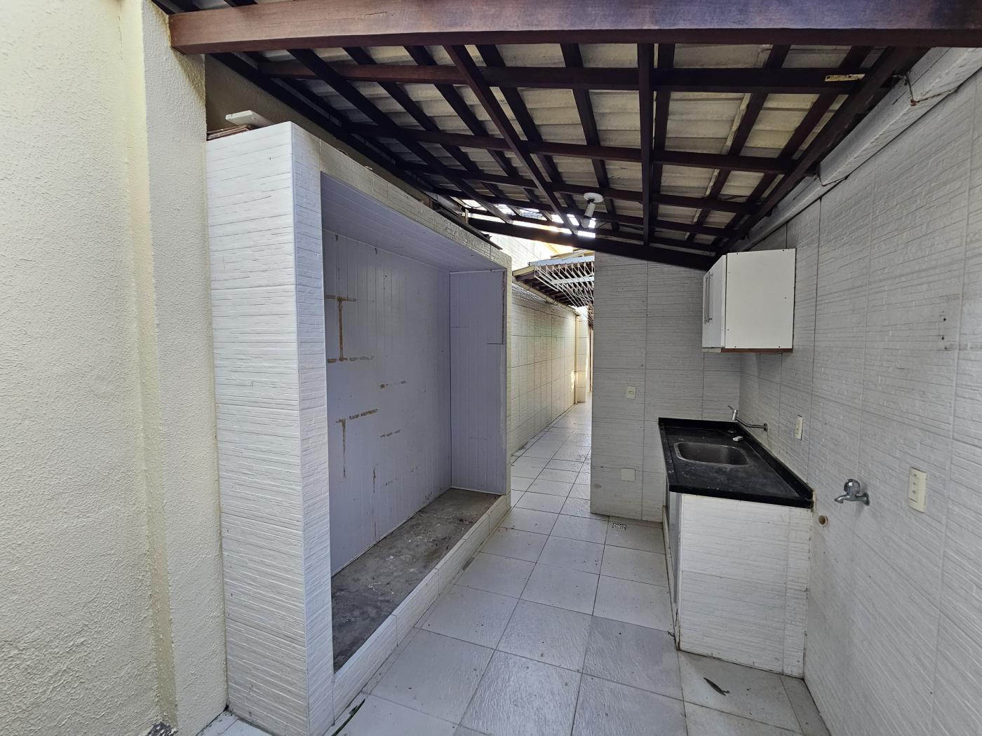 Apartamento - Buraquinho