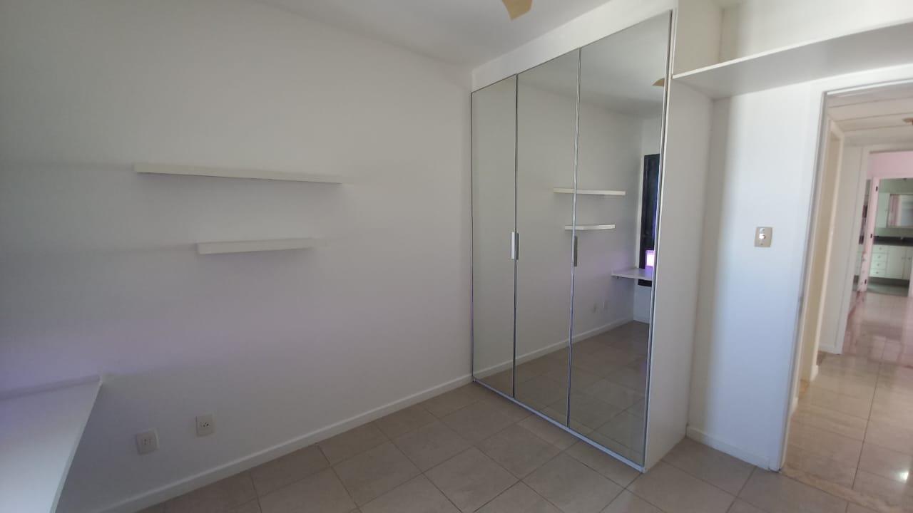 Apartamento - Caminho das árvores
