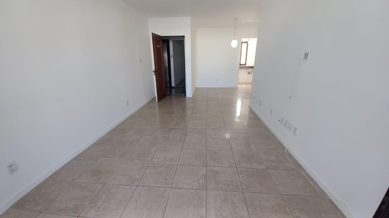 Apartamento - Caminho das árvores