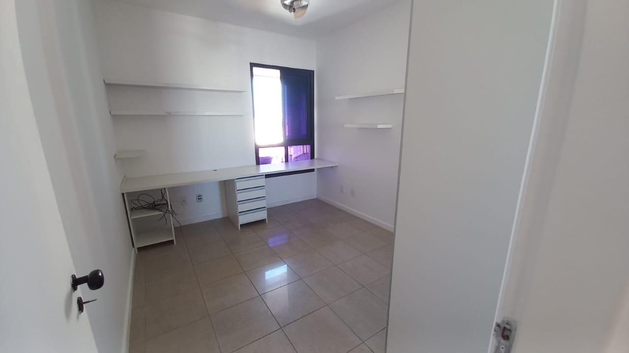 Apartamento - Caminho das árvores