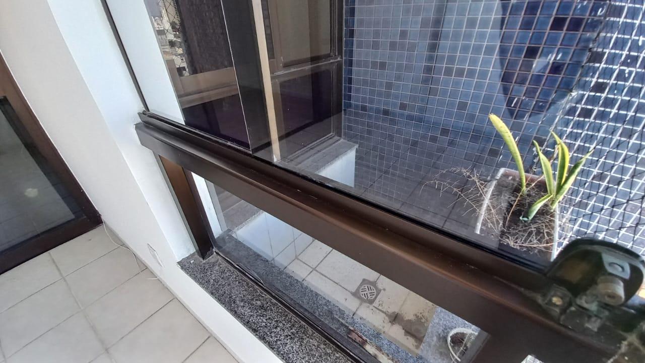 Apartamento - Caminho das árvores