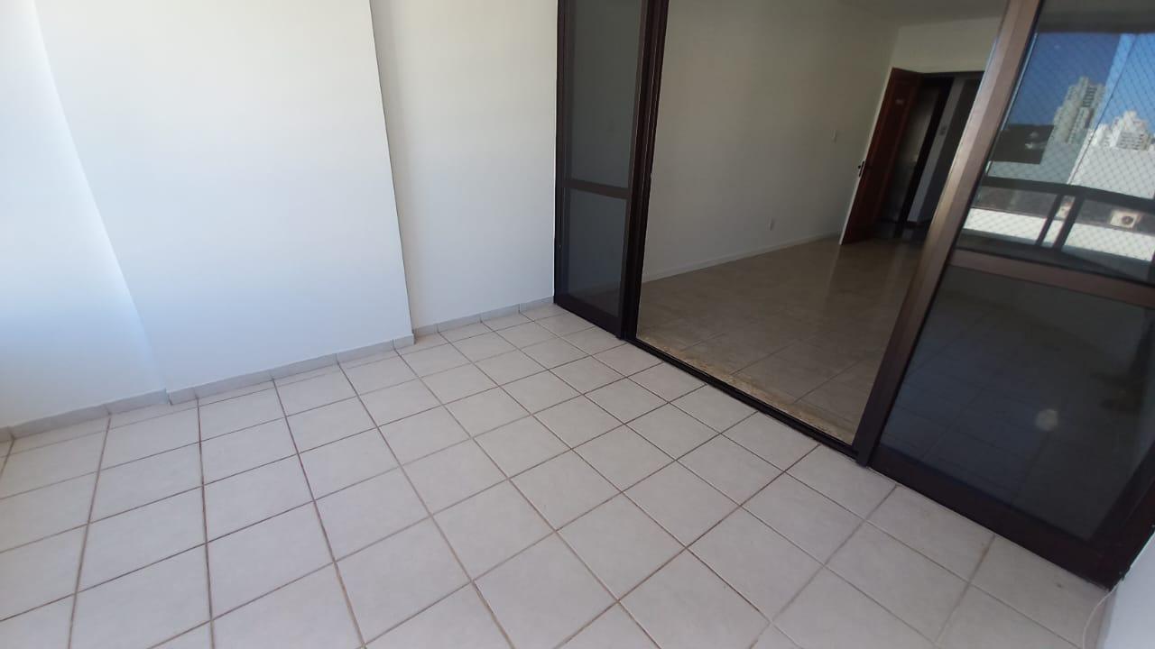 Apartamento - Caminho das árvores