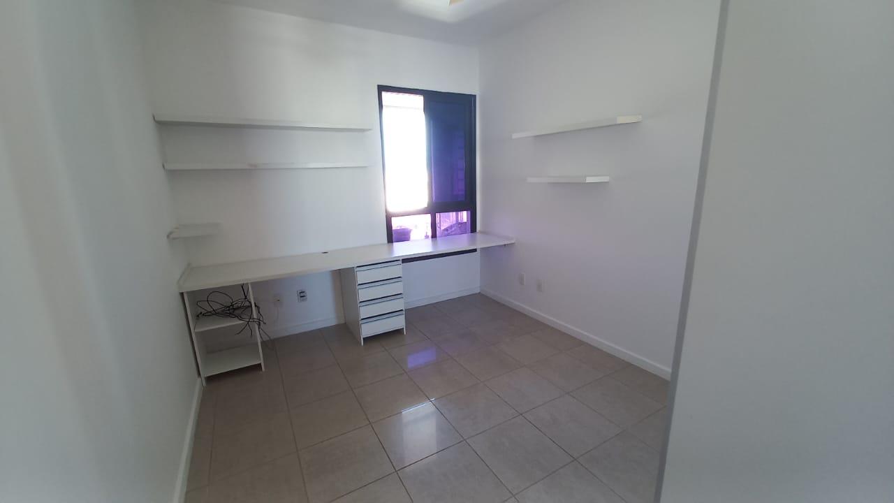 Apartamento - Caminho das árvores