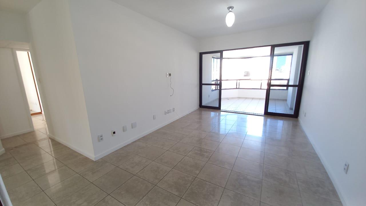 Apartamento - Caminho Das árvores