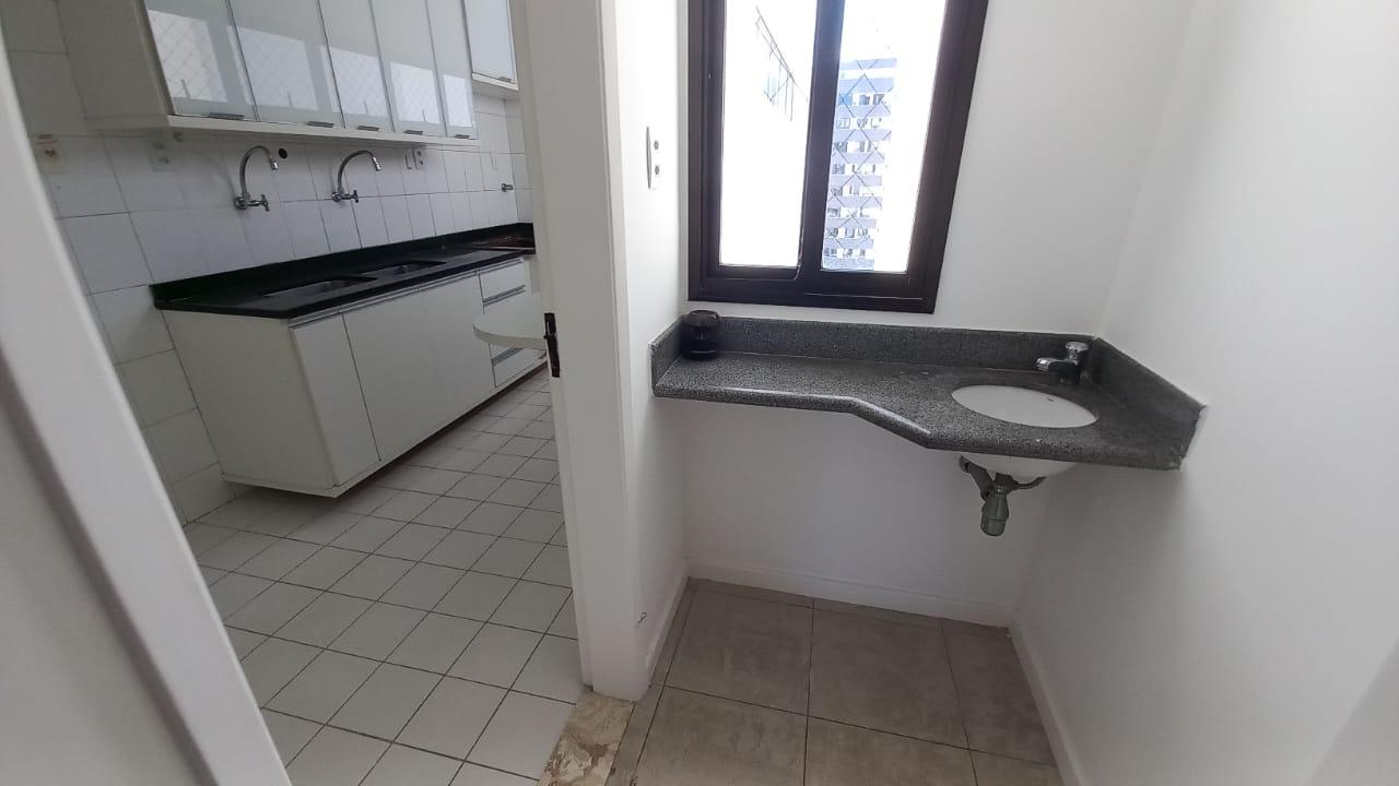 Apartamento - Caminho das árvores