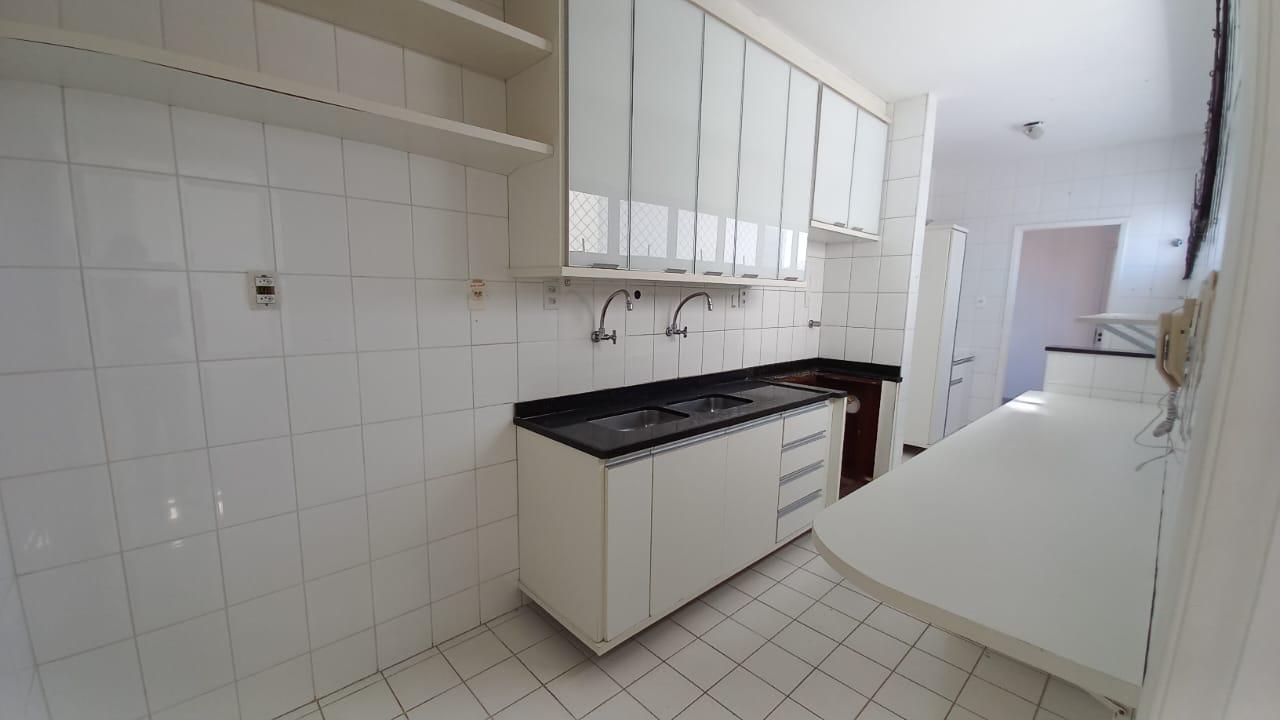 Apartamento - Caminho das árvores