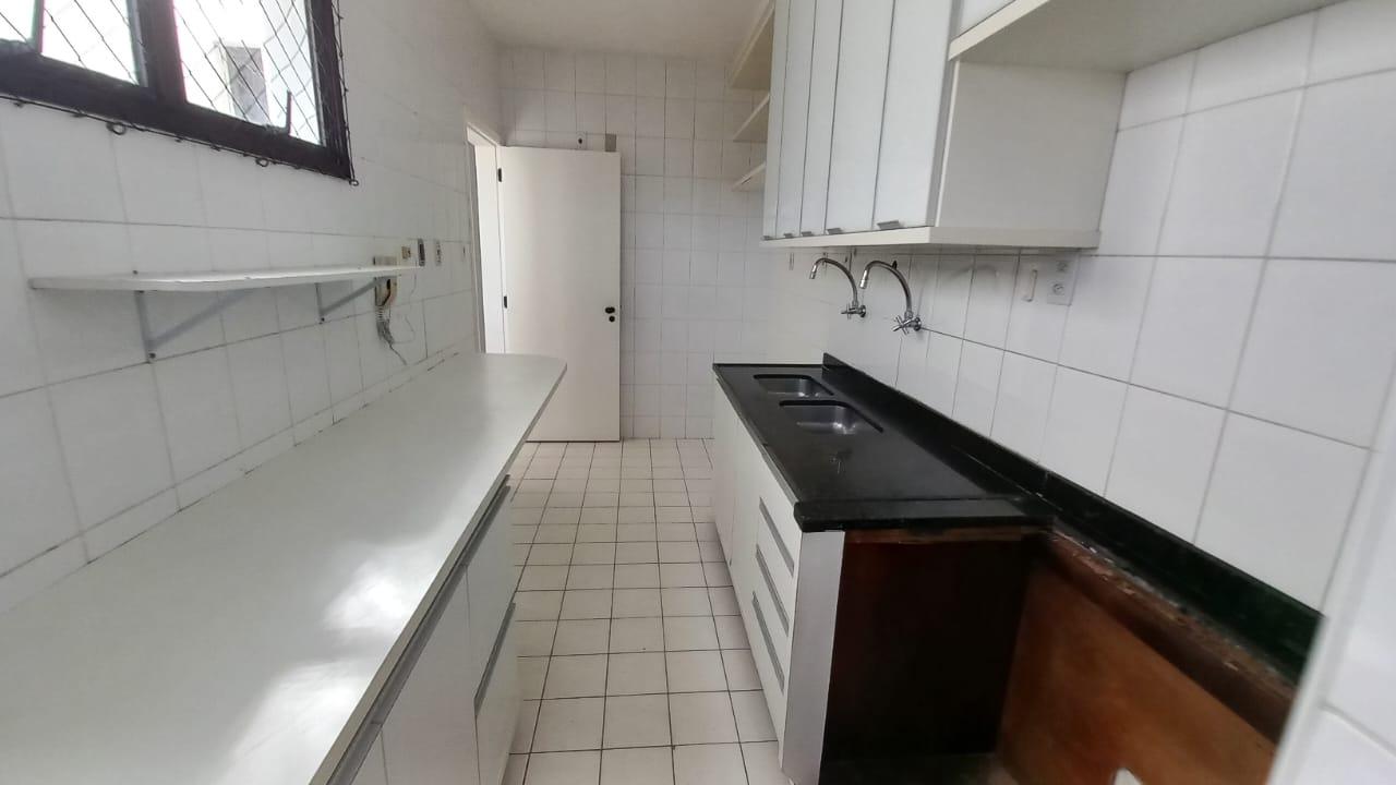 Apartamento - Caminho das árvores