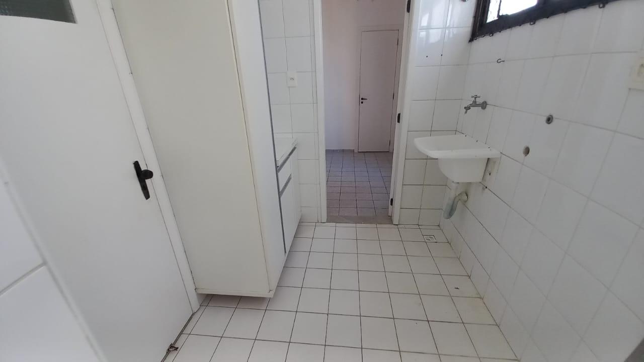 Apartamento - Caminho das árvores