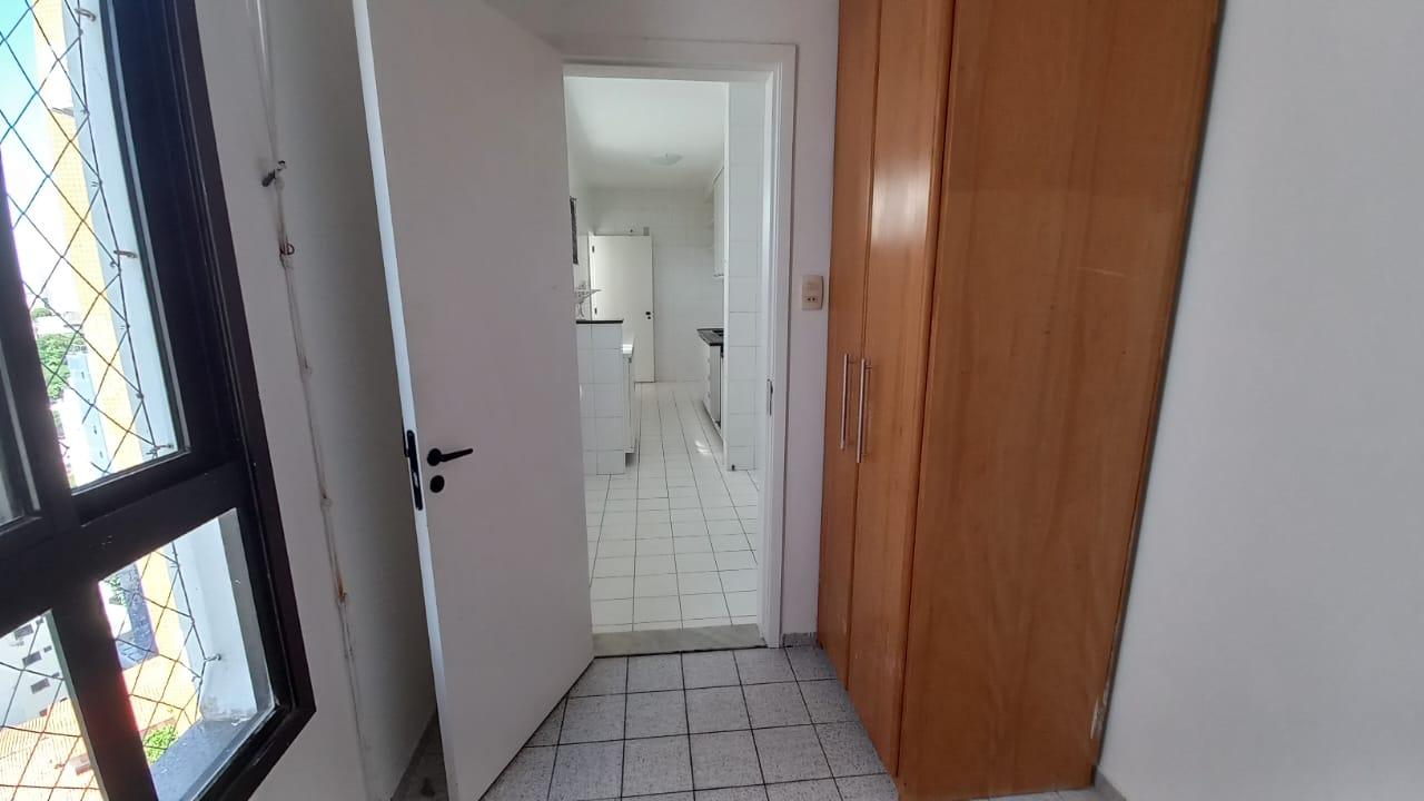 Apartamento - Caminho das árvores