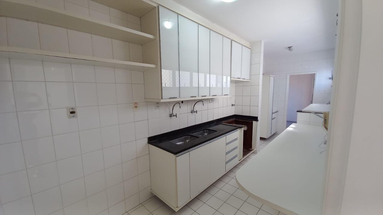Apartamento - Caminho das árvores