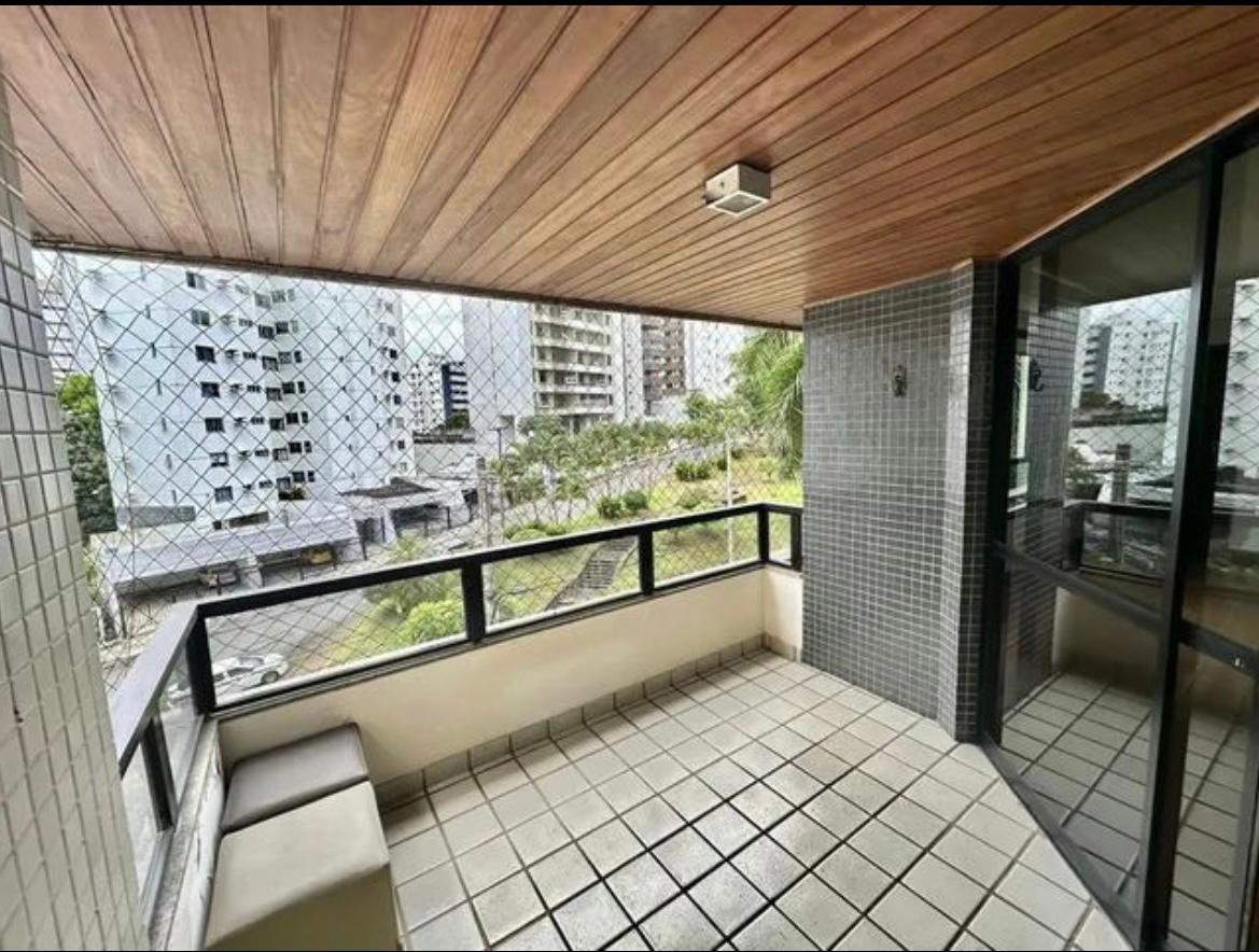 Apartamento - Caminho das árvores