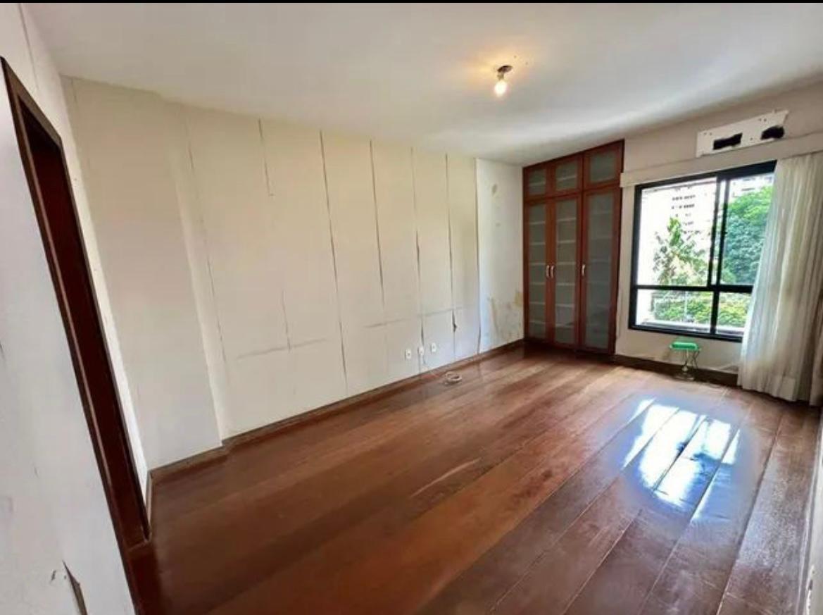 Apartamento - Caminho das árvores