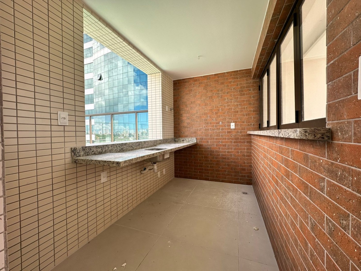 Apartamento - Caminho das árvores