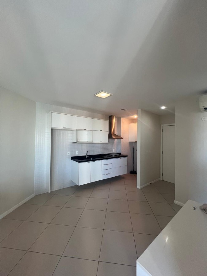 Apartamento - Caminho das árvores