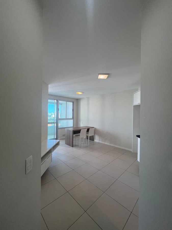 Apartamento - Caminho das árvores