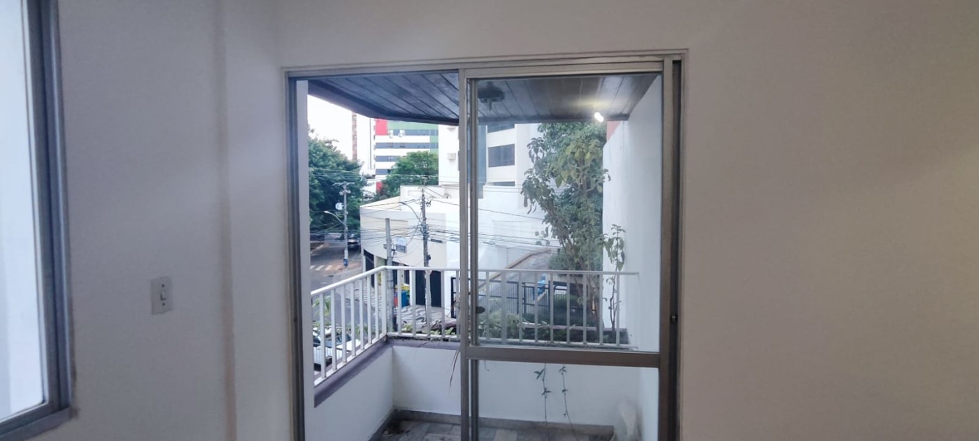 Apartamento - Caminho das árvores