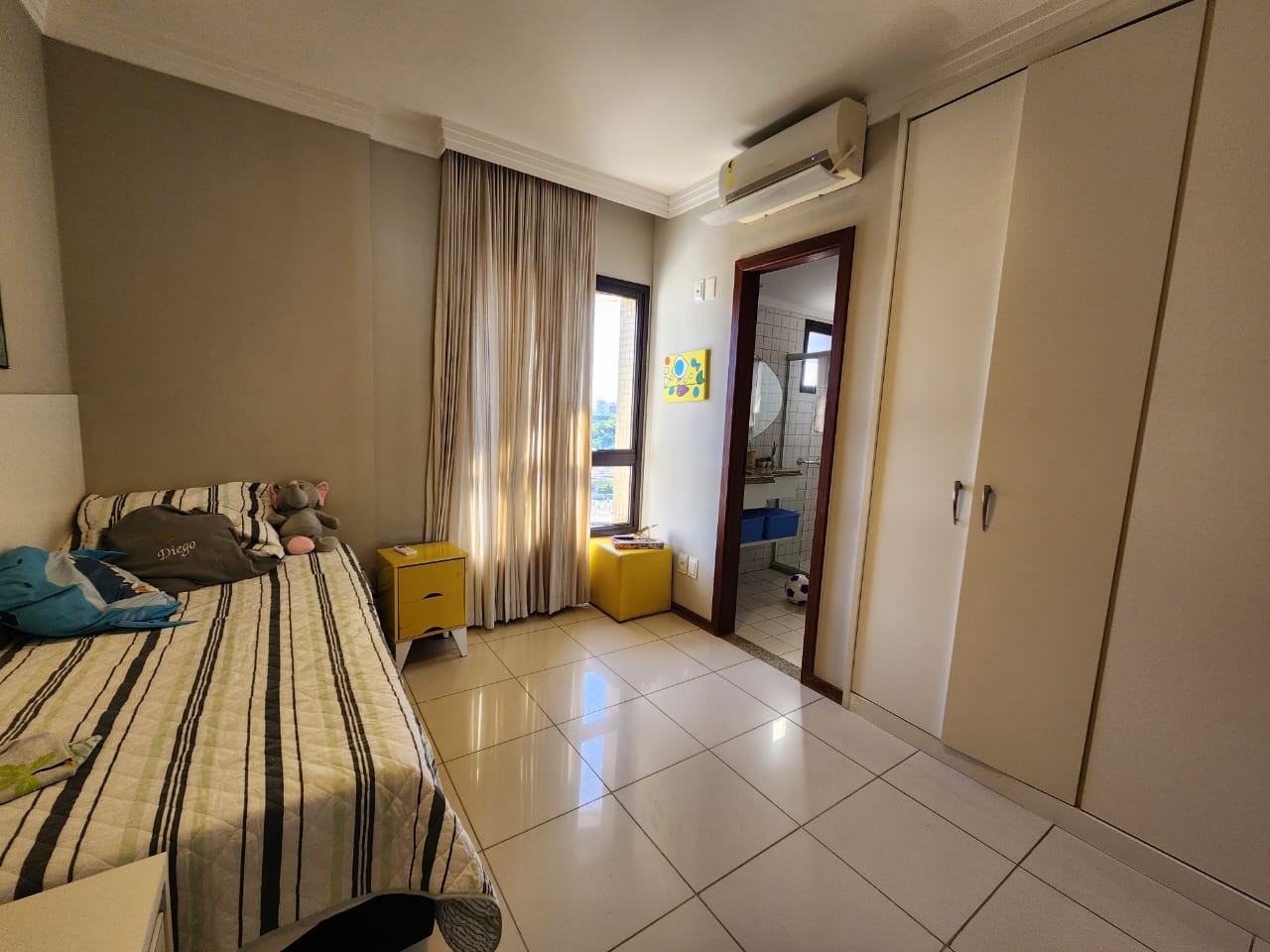 Apartamento - Caminho das árvores
