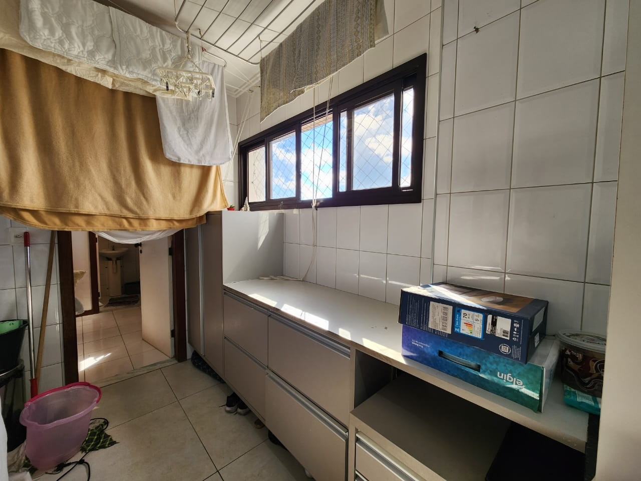 Apartamento - Caminho das árvores
